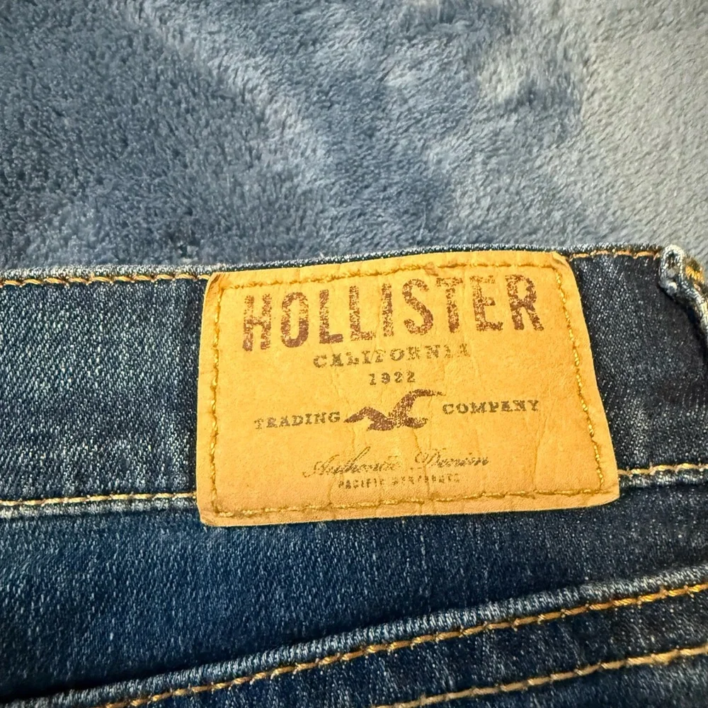 Hollister Dark Indigo Distressed Rolled Cuff Jean Shorts